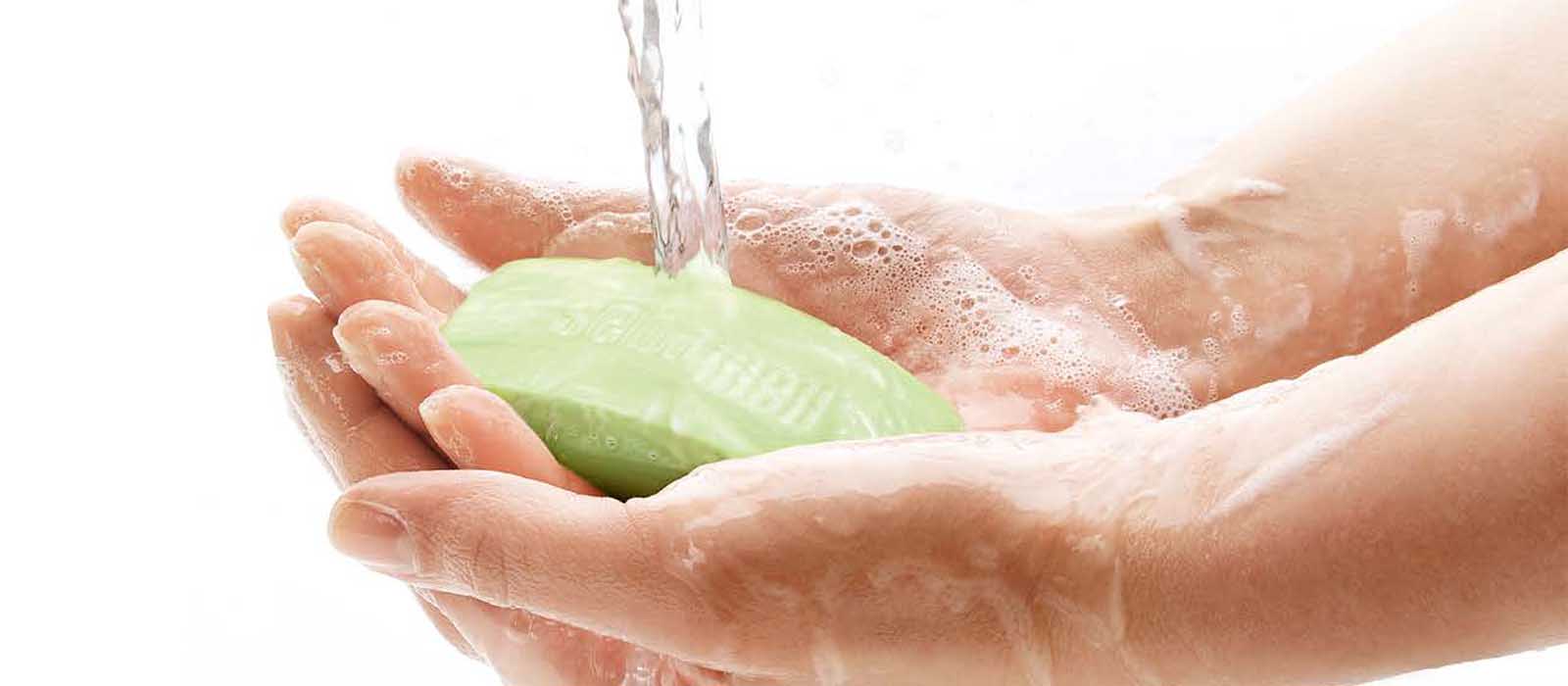 Support your skin's natural barrier with pH 5.5